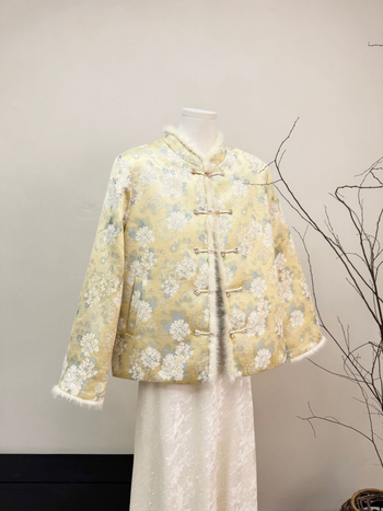 Ženska reverzibilna jakna s punom od bijele patke i pravog minka, stojeći ovratnik, dugi rukavi, standardna duljina, zima 2025