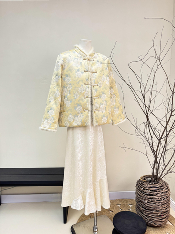 Ženska reverzibilna jakna s punom od bijele patke i pravog minka, stojeći ovratnik, dugi rukavi, standardna duljina, zima 2025