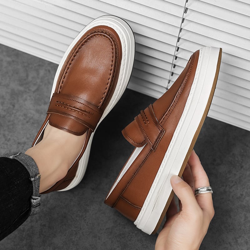 Muške mokasice od prave kože, slip-on, okrugli nos, niski gornji dio, gumeni potplat