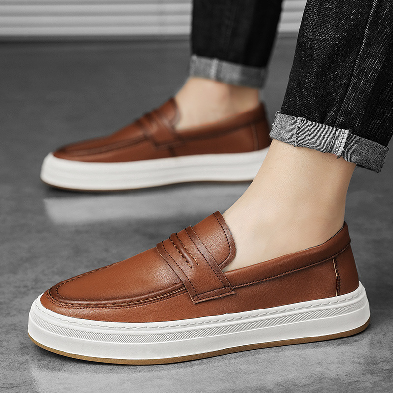 Muške mokasice od prave kože, slip-on, okrugli nos, niski gornji dio, gumeni potplat