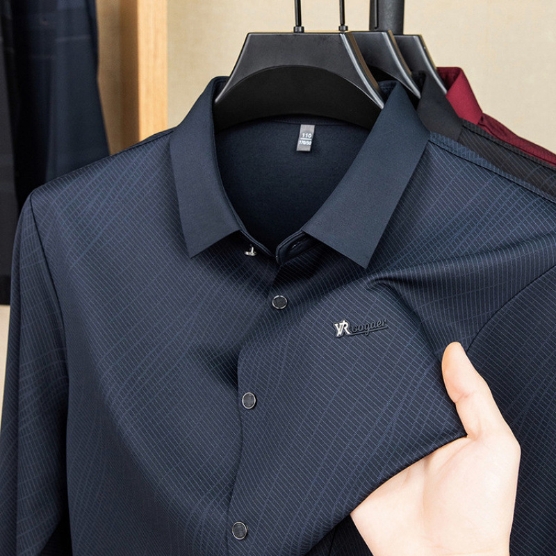 Muška košulja - slim fit, široki ovratnik, dugi rukavi, jednobojni uzorak, 100% poliester