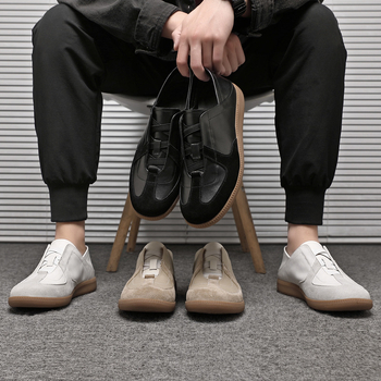 Muške slip-on tenisice, niski gornji dio; gornji dio: koža druge sloja govedine; potplat: tele tetiva; ulozak: koža svinjske gornje sloj; podstava: super vlakna