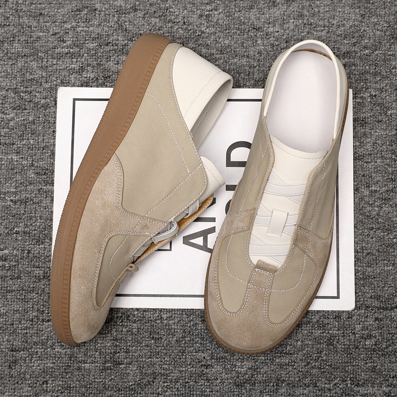 Muške slip-on tenisice, niski gornji dio; gornji dio: koža druge sloja govedine; potplat: tele tetiva; ulozak: koža svinjske gornje sloj; podstava: super vlakna