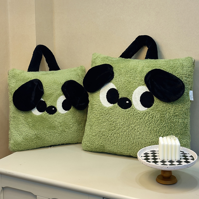 Panya 2-v-1 vankúšová prikrývka, mäkký plášť, výplň z vlákien peria, vyšívaný karikatúrny vzor, kreslený štýl