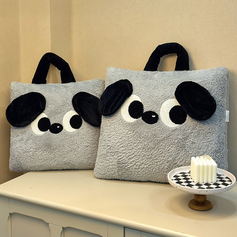 Panya 2-v-1 vankúšová prikrývka, mäkký plášť, výplň z vlákien peria, vyšívaný karikatúrny vzor, kreslený štýl