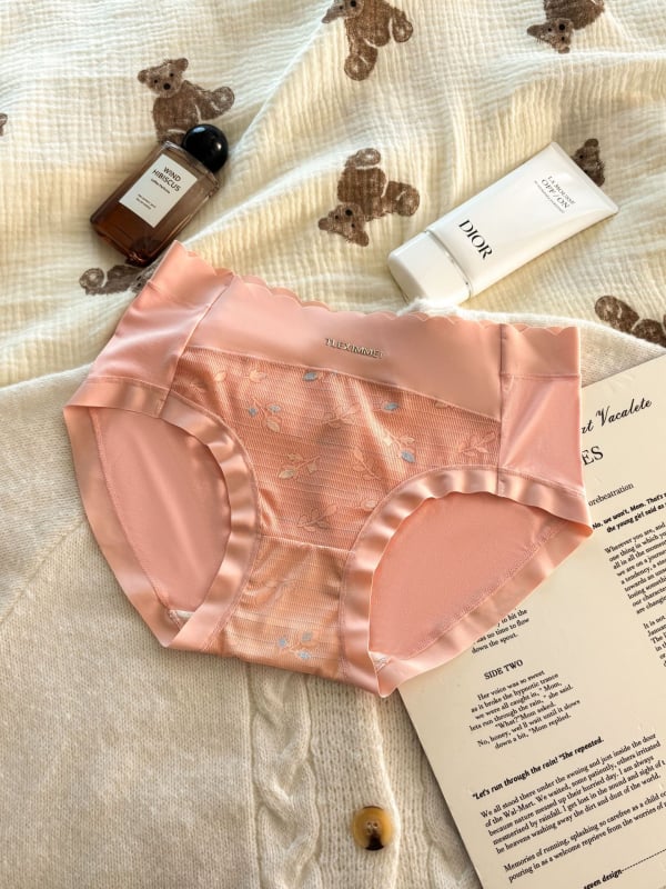 Ženske antibakterijske gaćice od najlona sa srednjim strukom i čipkom (Jacquard tkivo, podstava od Mulberry svile, antibakterijska funkcija)