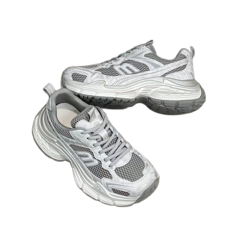 Ženski dad shoes: gornji dio od prave kože i tkanine, prozračna mreža u unutrašnjosti, gumeni potplat s debelim srednjim dijelom, vezanje šnurlama, srednje visina