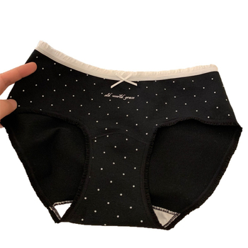 Ženske pamučne antibakterijske gaćice, prozračne, srednja visina struka, pleteni materijal, uzorak valova