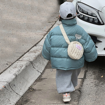 Gyerekeknek szóló tollas téli kabát 2025, uniszex, rövid fazon, koreai stílus, töltet 81–85% tollal, bélés poliészter