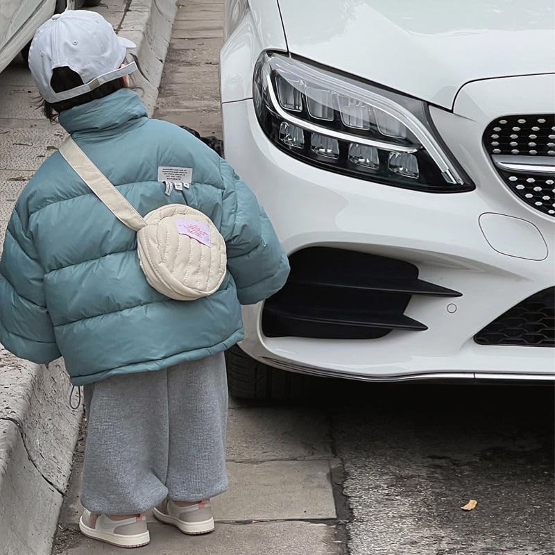 Gyerekeknek szóló tollas téli kabát 2025, uniszex, rövid fazon, koreai stílus, töltet 81–85% tollal, bélés poliészter