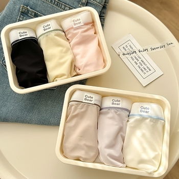 Ice Silk žensko donje rublje za ljeto – najlon 70–80%, 11–20D, pleteni, prozračni, podstava prepona viskozna 30–50%, srednji struk, uzorak u boji