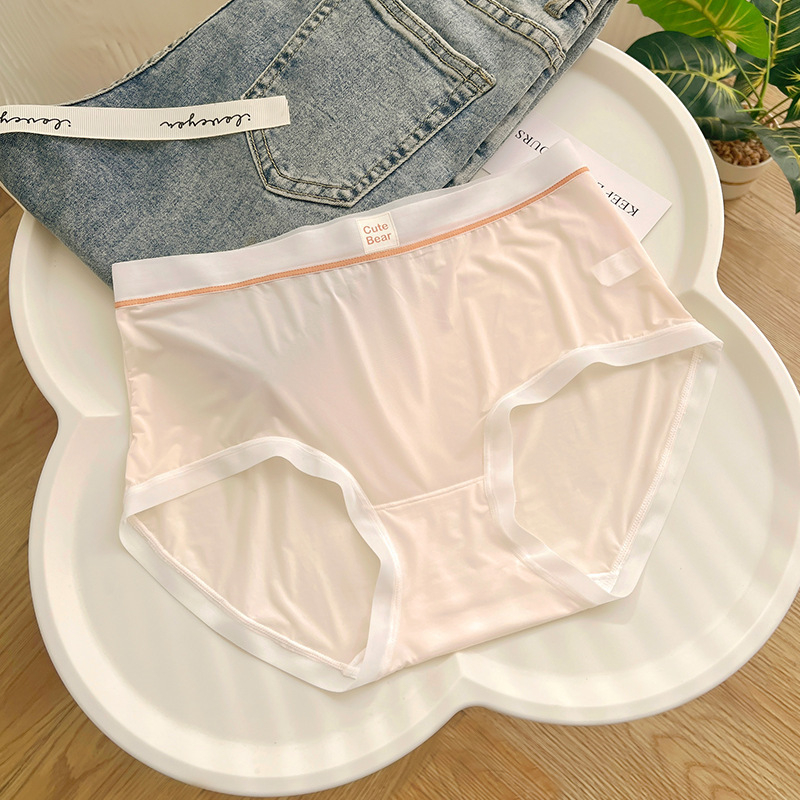 Ice Silk žensko donje rublje za ljeto – najlon 70–80%, 11–20D, pleteni, prozračni, podstava prepona viskozna 30–50%, srednji struk, uzorak u boji