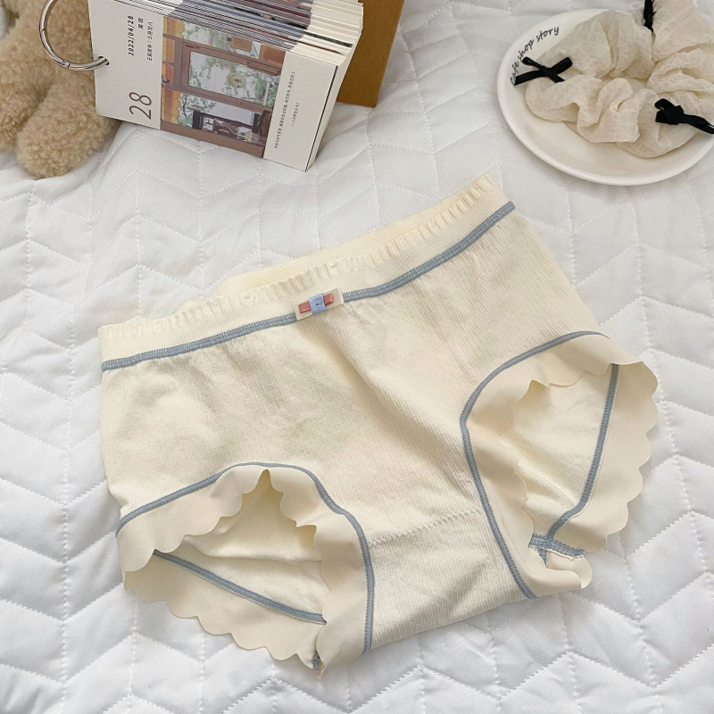 Ženske gaćice srednjeg struka od najlona, prozračne, bez vidljivih linija, podrška bokovima, jednofarbene