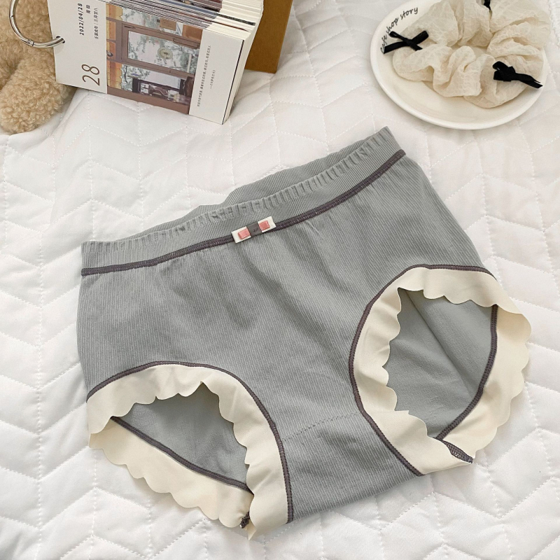 Ženske gaćice srednjeg struka od najlona, prozračne, bez vidljivih linija, podrška bokovima, jednofarbene