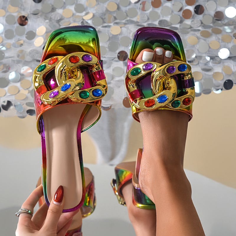 Rhinestone köves magas sarkú szandál | Felső rész: műanyag; Belső: PU; Talp: gumi; Orr: négyszögletes; Sark: vastag