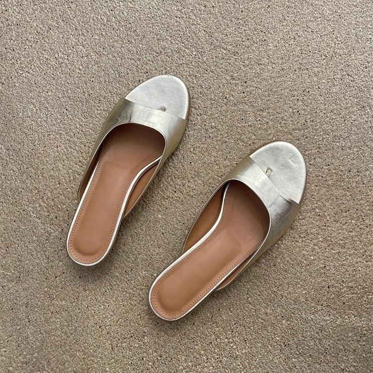 Női koreai stílusú kitten-heel szandálok, valódi bőr, kerek orrú, nyitott lábujjak