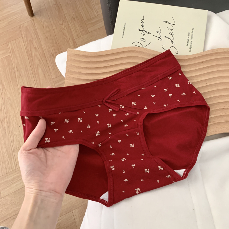 Ženske pamukaste gaćice, srednji pojas, pleteni materijal, 95–100% pamuk