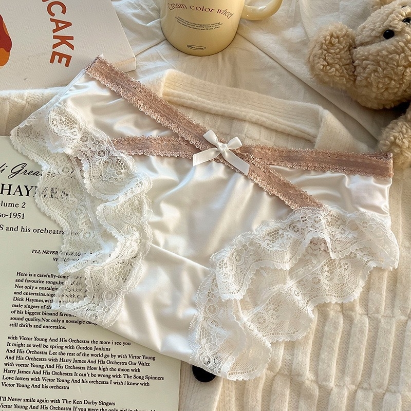 Lenjerie de damă Ice Silk, căptușeală din bumbac în zona inghinală, croială triunghiulară, talie medie, dantelă