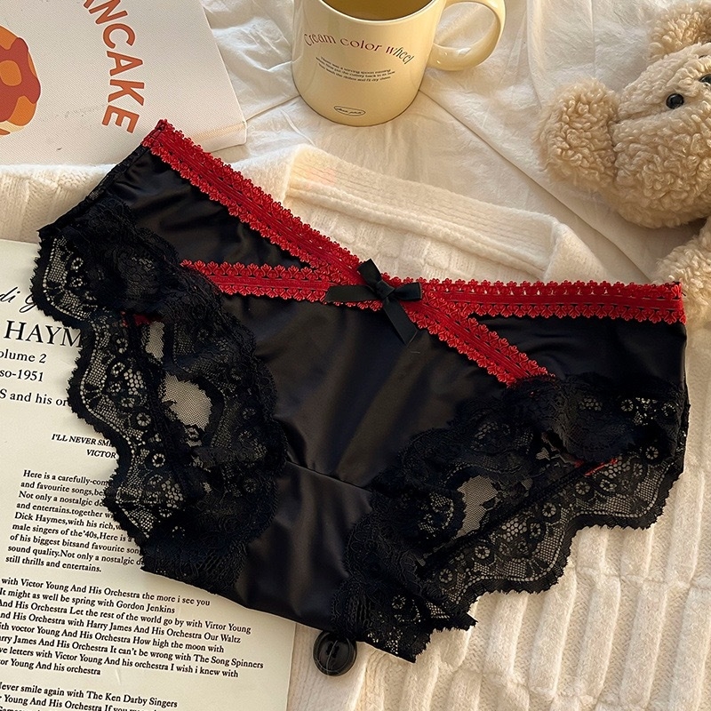 Lenjerie de damă Ice Silk, căptușeală din bumbac în zona inghinală, croială triunghiulară, talie medie, dantelă