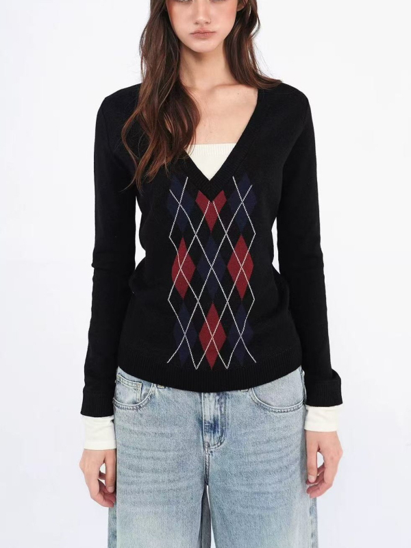 Geometriai rombusz mintás kötött pulóver kapucnival, reveres gallérral, poliészter keverék