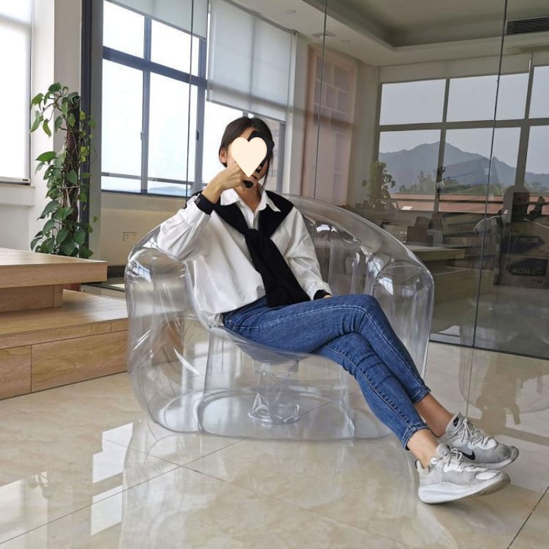 Áttetsző felfújható kanapé a hálószoba és az erkély számára — fotó kellék