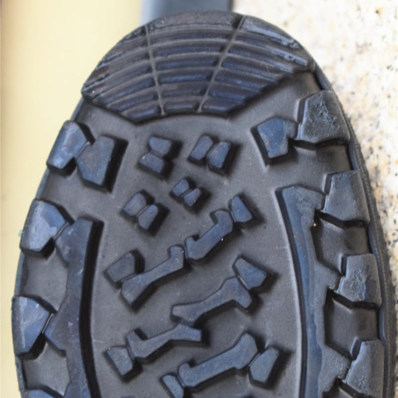 Flats s okruglim vrhom, platnena gornja, gumena potplat, niski pet 1–3 cm, sintetička podstava