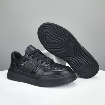 Platformcipő vastag talppal, felsőrész első réteg marhabőrből, belső réteg első réteg disznó bőrből, fűzővel záródó