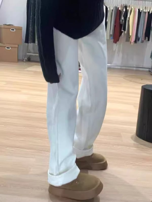 Дънкови джинси, прави крачоли, висока талия, подплатени полар, плътен деним с 50–70% памук и под 30% полиестер