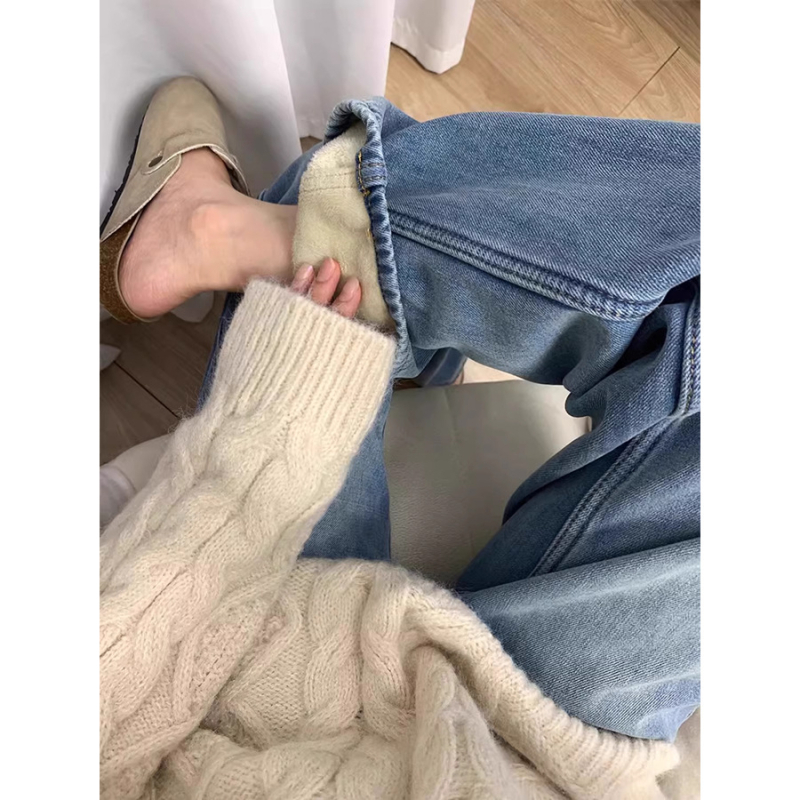 Дънкови джинси, прави крачоли, висока талия, подплатени полар, плътен деним с 50–70% памук и под 30% полиестер