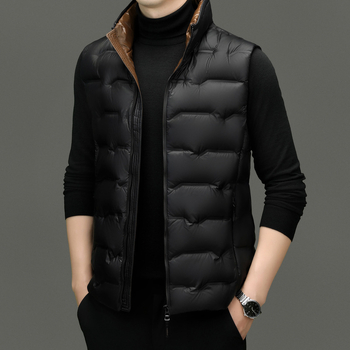 Ανδρικό γιλέκο με γέμισμα από πάπια, σταθερός γιακά, φερμουάρ, πλευρικές τσέπες, χαλαρή εφαρμογή