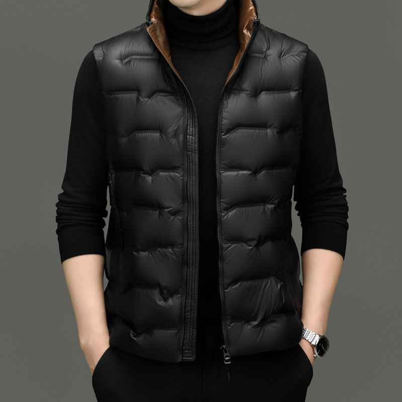 Ανδρικό γιλέκο με γέμισμα από πάπια, σταθερός γιακά, φερμουάρ, πλευρικές τσέπες, χαλαρή εφαρμογή