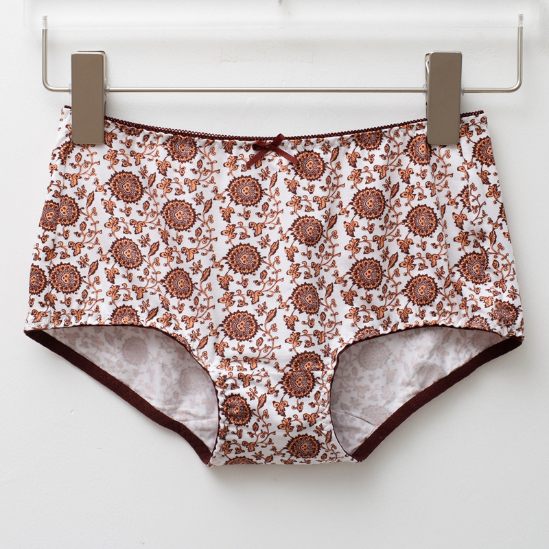 Vytlačené dámske nohavičky z modalu, priedušné, stredná bedrová oblasť, bezšvové, kvetinový vzor