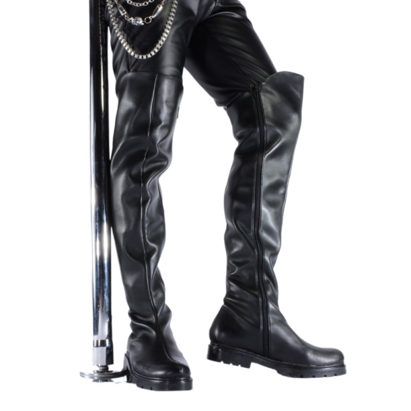 Martin csizmák térd fölötti, felsőrésze kétoldalas borjúbőrből, kerek orr, vastag sarok 3–5 cm, gumitalp