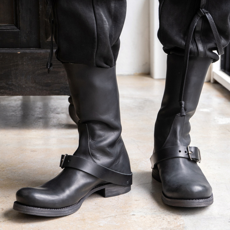 Jazdecké čižmy so zadným zipsom, stredný výšky šľapu, stredný podpätok, kožený remienok, gumová podrážka