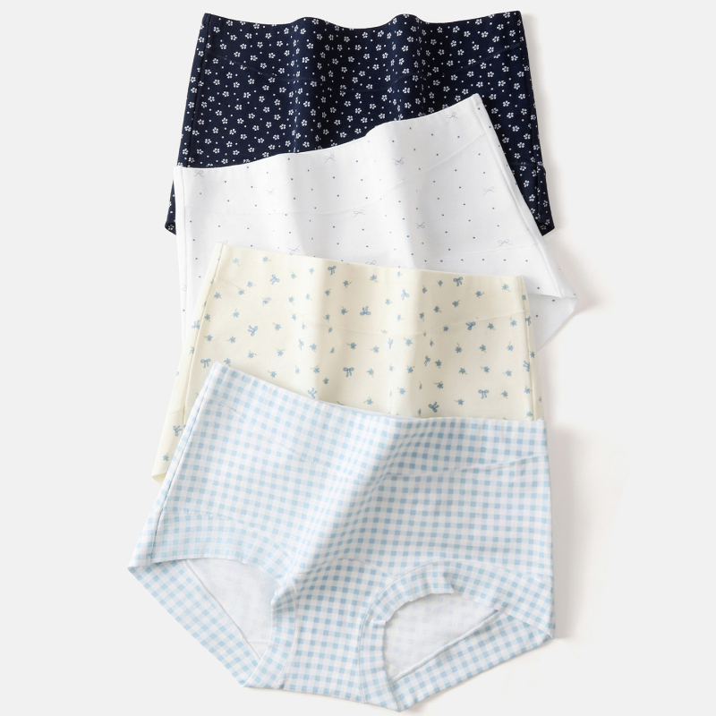 Ženské bavlnené boxerky s kvetinovým vzorom, priedušné a antibakteriálne, stredná výška pásu, obsah bavlny 90–95%.