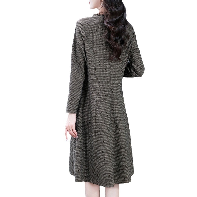 Ruha, imitált gyapjúhatású anyagból, poliészter 90–95%, hossz 99 cm, semleges stílus, utazáshoz, vasalásmentes