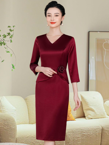 Haljina s V izrezom, prekrivanje trbuha, elegantan stil; acetatno vlakno 70–80%, poliester <30%, srednja duljina, panhua šav