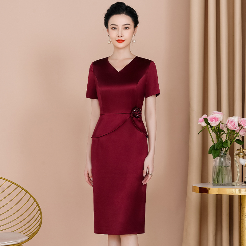 Haljina s V izrezom, prekrivanje trbuha, elegantan stil; acetatno vlakno 70–80%, poliester <30%, srednja duljina, panhua šav