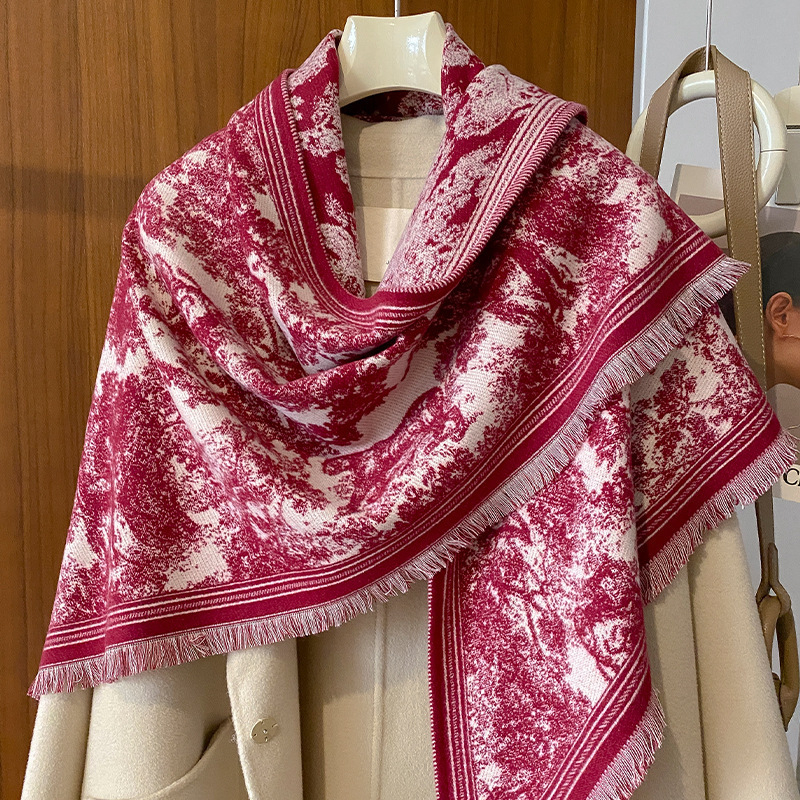 Триъгълен шал, полиестерна тъкане, warp-knit, запазва топлината през зимата