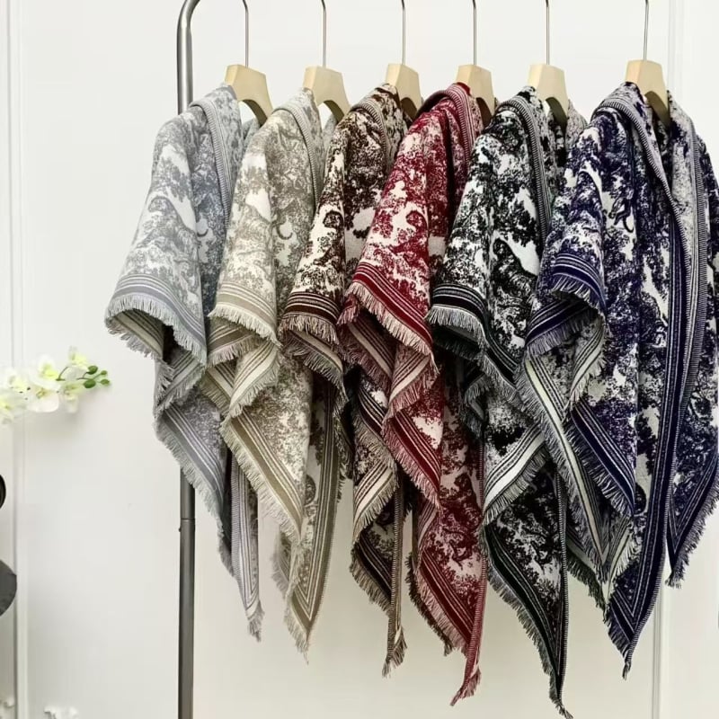 Триъгълен шал, полиестерна тъкане, warp-knit, запазва топлината през зимата