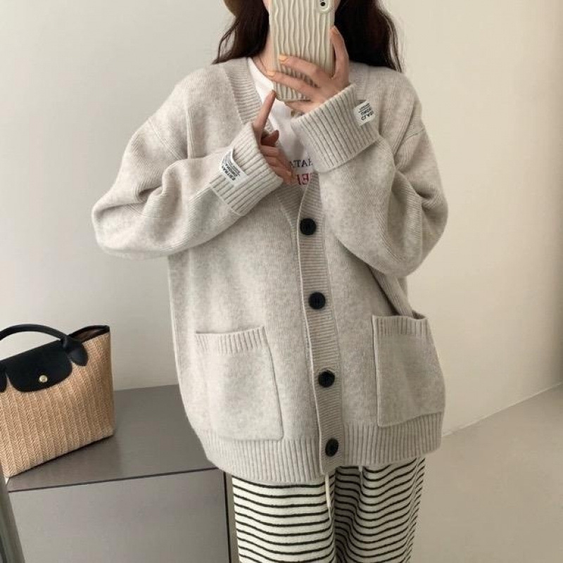 Ženski kardigan s V-izrezom, pleteni od ovčje vune, dugi rukavi, obična duljina, casual japansko-korejski stil