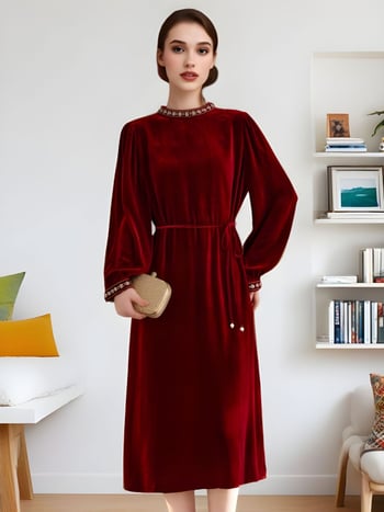 Patchwork haljina od svile velur, mulberry svila paneli, okrugli ovratnik, dugi rukavi, srednja duljina, A-linija, elegantan gradski stil, proljeće 2026