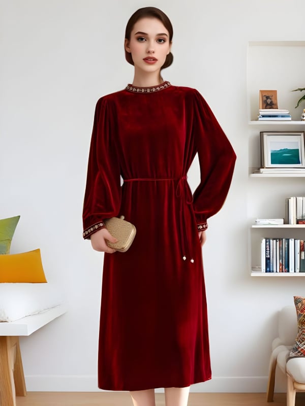 Patchwork haljina od svile velur, mulberry svila paneli, okrugli ovratnik, dugi rukavi, srednja duljina, A-linija, elegantan gradski stil, proljeće 2026