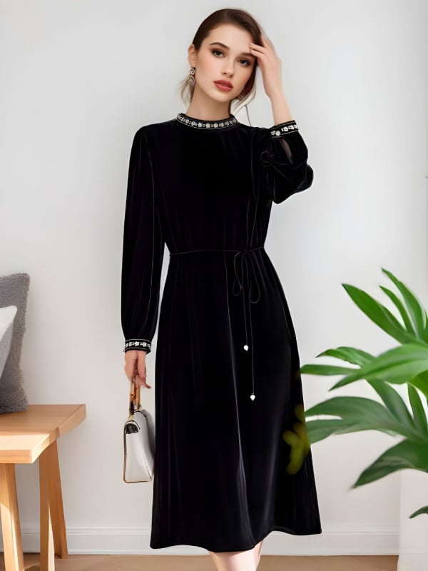 Patchwork haljina od svile velur, mulberry svila paneli, okrugli ovratnik, dugi rukavi, srednja duljina, A-linija, elegantan gradski stil, proljeće 2026