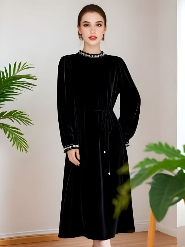 Patchwork haljina od svile velur, mulberry svila paneli, okrugli ovratnik, dugi rukavi, srednja duljina, A-linija, elegantan gradski stil, proljeće 2026