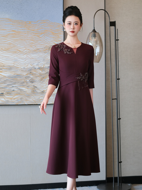Haljina za tastu za svadbeni banket, jesen 2025, Micro-elastic Worsted Fine Twill tkanina, Poliester >95%, Spandex <30%, srednja duljina