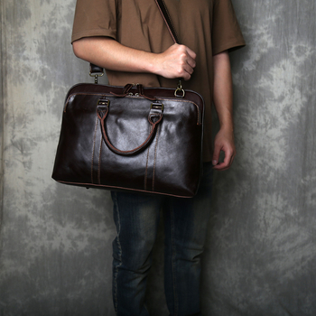 Üzleti táska valódi bőrből, első réteg marhabőrből, poliészter-pamut bélés, tárolási funkció, üzleti utakhoz alkalmas