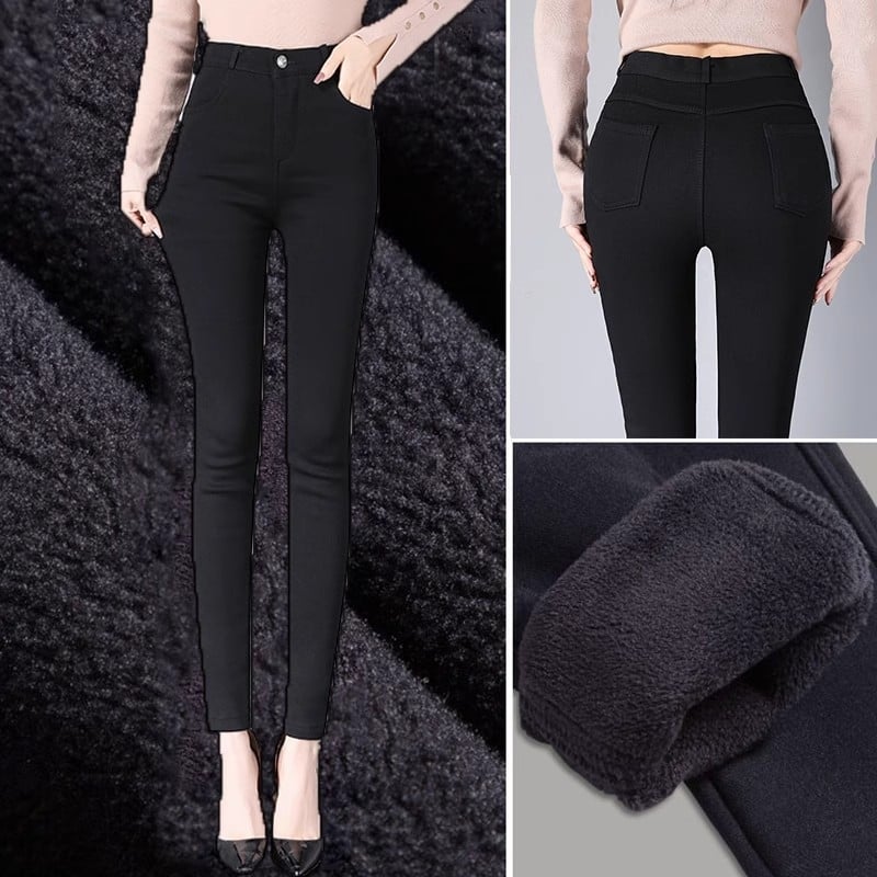 Дамски дънки с висока талия, тесен силует, къси крачоли, еластична долна част (Материя: корейски памук; Вискоза 70–80%; Нейлон <30%)