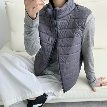 Női nylon termo mellény fél-állú galléval, vast anyag 251–300 g/m², cipzáras záródás, melegen tart és biztosít hátsó védelmet, ideális rétegezéshez kültéren