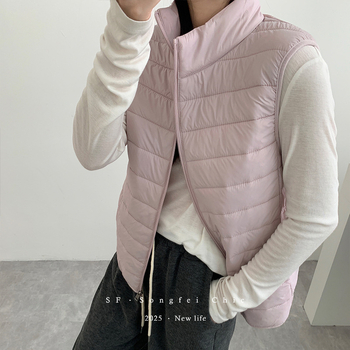 Női nylon termo mellény fél-állú galléval, vast anyag 251–300 g/m², cipzáras záródás, melegen tart és biztosít hátsó védelmet, ideális rétegezéshez kültéren